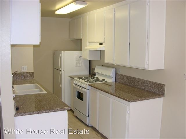 Building Photo - 2 br, 1 bath House - 9512 Emerald Park Dr #3