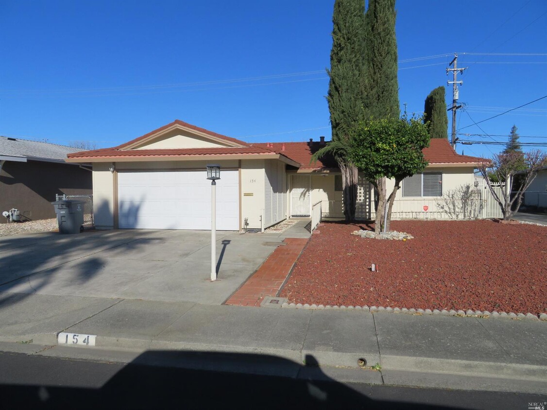 Primary Photo - 154 Olympic Cir