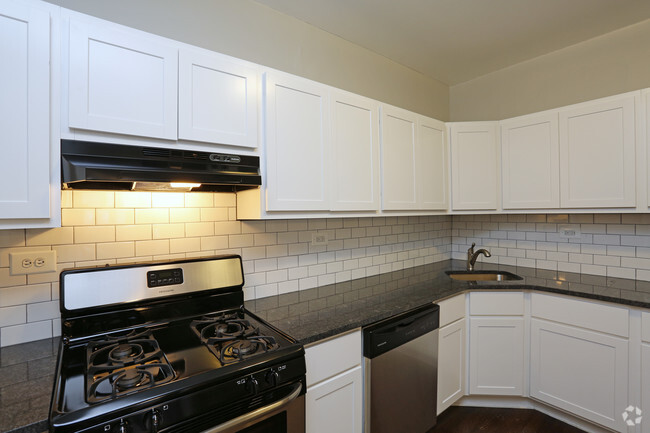 Cocina - 302-312 Washington Blvd. and 337-345 S. Cu...