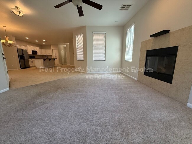 Foto del edificio - 13327 N 152nd Ave