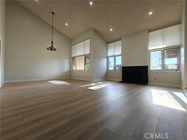 Foto del edificio - 9652 Brynmar Dr
