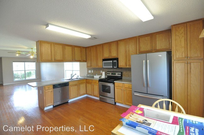 Building Photo - 578 McDonald Dr