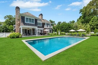 Building Photo - 21 Barn Ln