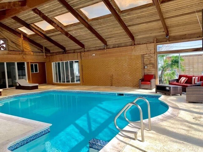 Foto del edificio - 5223 S Braeswood Blvd