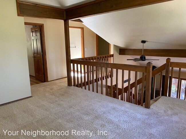 Building Photo - 3 br, 2 bath House - 380 Ponderosa Ln