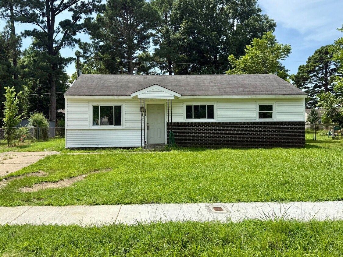 Foto principal - 3401 Fairview-HUD ACCEPTED