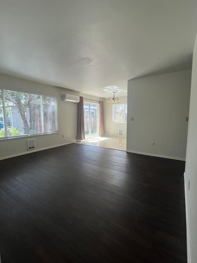 Foto del edificio - Quartz Ave 3plex/Ariserem-014