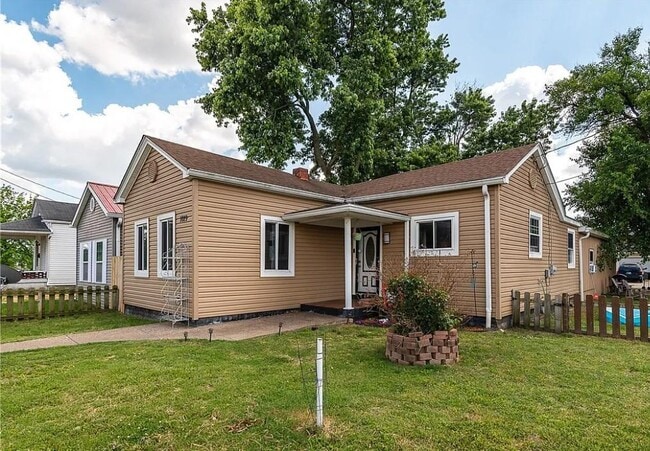 Building Photo - 1029 Thomas V Bryant Dr