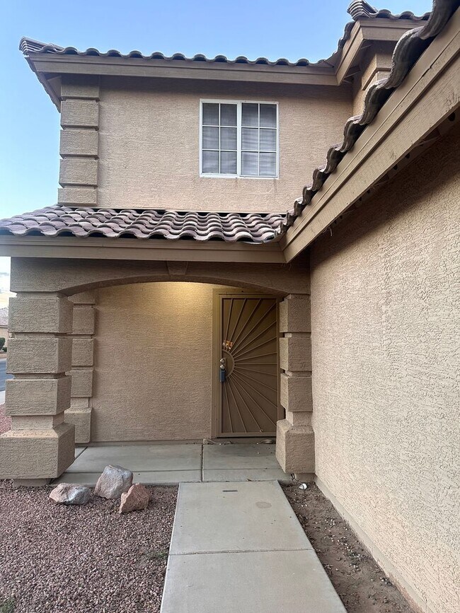 Foto del edificio - GREAT 4 BEDROOM 2 BATH HOME