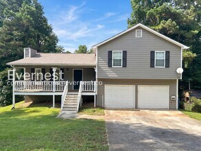 Building Photo - 229 Hampton Dr