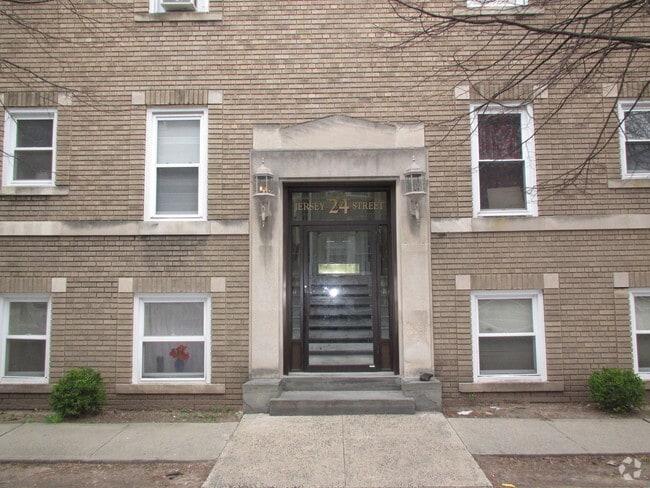 Building Photo - 24 Jersey Street, Bloomfield