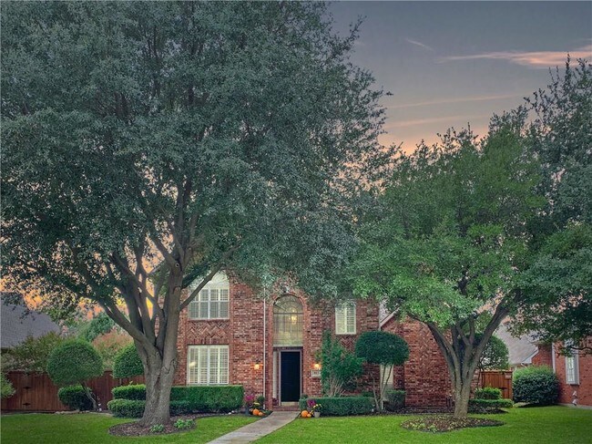 Foto del edificio - 803 Twin Creeks Dr