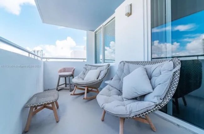 Foto del edificio - 1658 Bay Rd