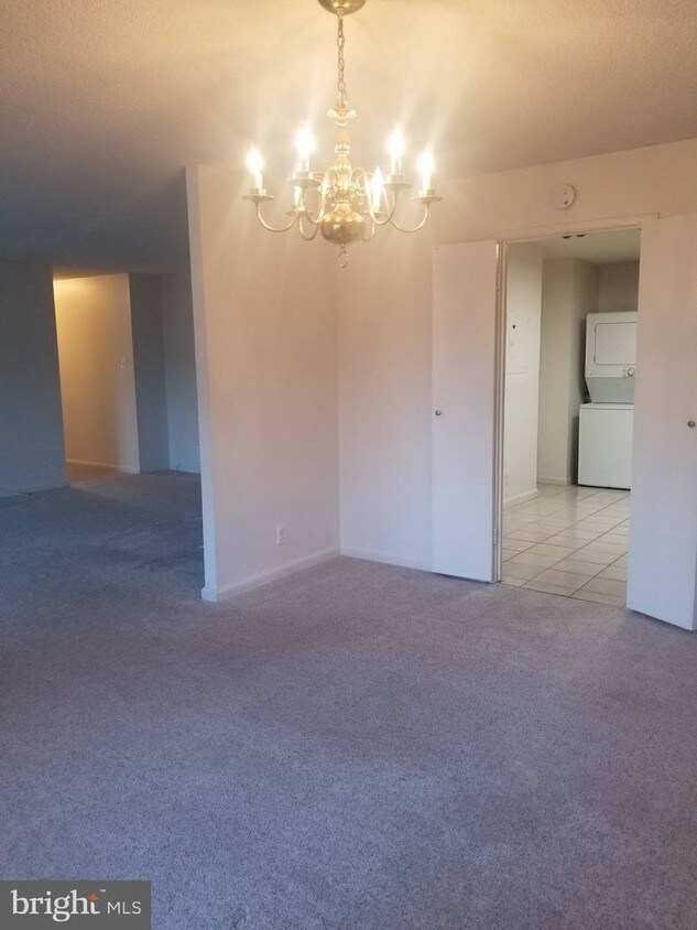 Foto principal - 203 Yoakum Pkwy