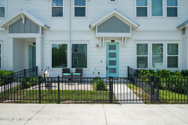Foto del edificio - 11332 Breakers Bay Wy