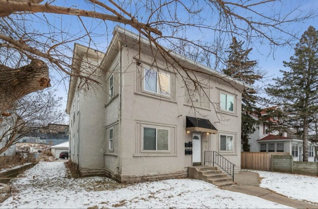 Building Photo - 2506 Dupont Ave N