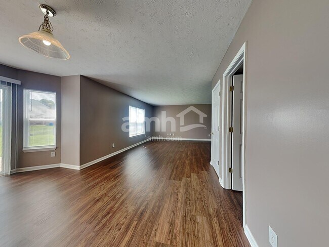 Foto del edificio - 787 Tulip Ln