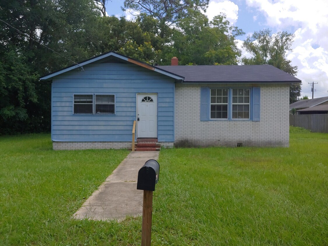 Primary Photo - 9117 Polk Ave