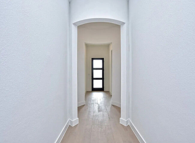 Building Photo - 2233 Nates Pl
