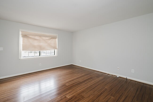 Building Photo - 2645 Southbury Cir