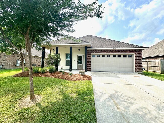 Building Photo - 38269 Cotton Creek Ave