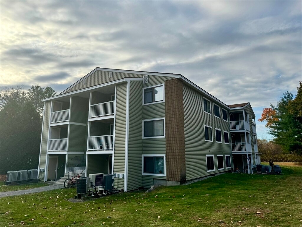 Primary Photo - 5 Bridgeview Cir