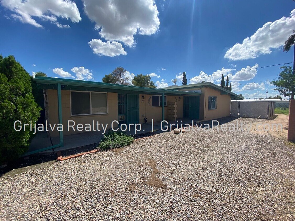 Primary Photo - 2849 Eastgate