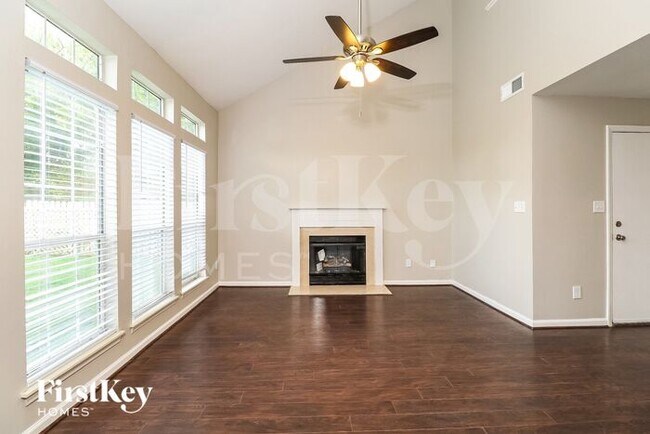 Foto del edificio - 12125 Cartgate Ln