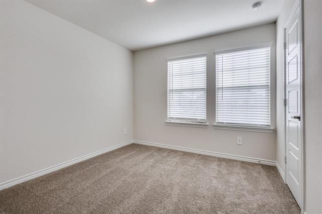 Foto del edificio - 10213 Torch Light Ln