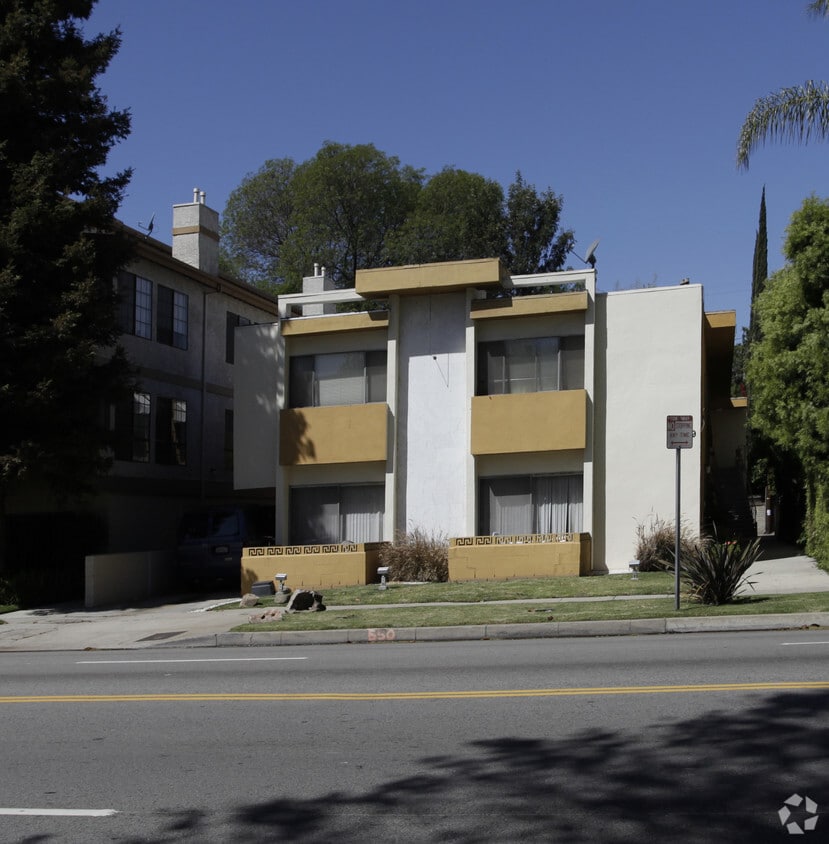 Building Photo - 4429 Coldwater Canyon Ave
