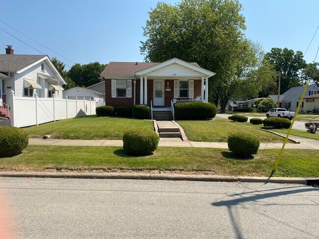 Front view - 868 S 17th St