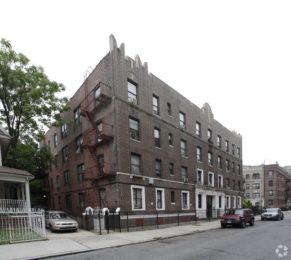 Primary Photo - 485-499 E 21st St