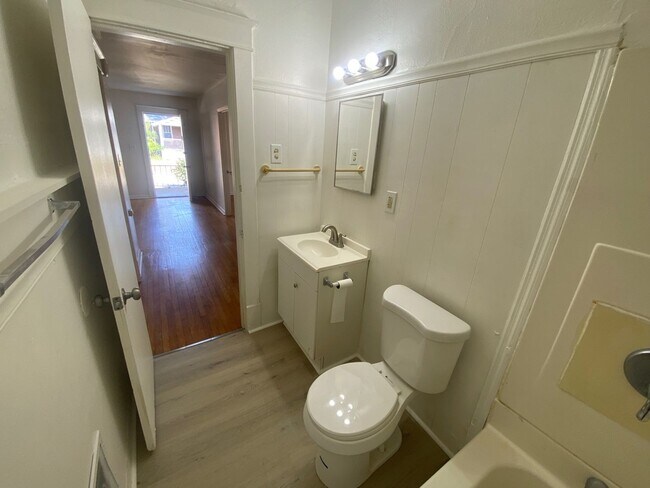Foto del edificio - 3113 Elsworth Pl