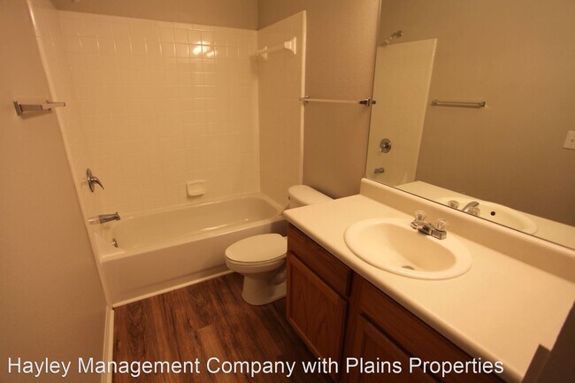 Building Photo - 2 br, 2 bath House - 447 W Longlef #1508
