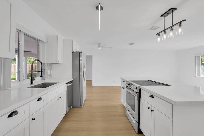 Foto del edificio - 905 Sunset Rd