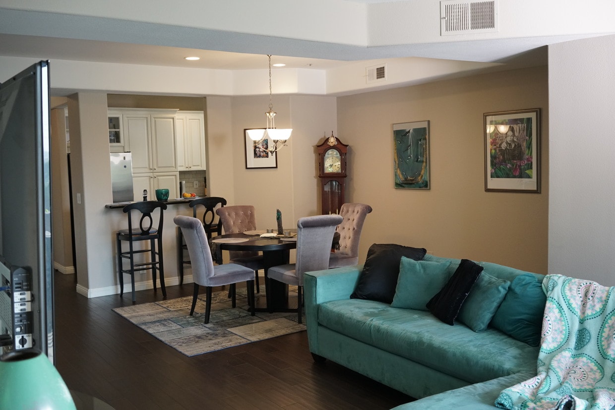 Living Dining - 3460 S Centinela Ave