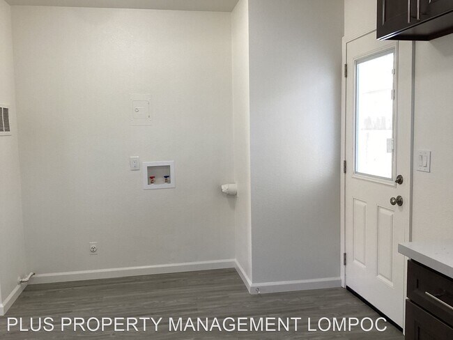 Foto del edificio - 2 br, 1 bath House - 222 South H Street