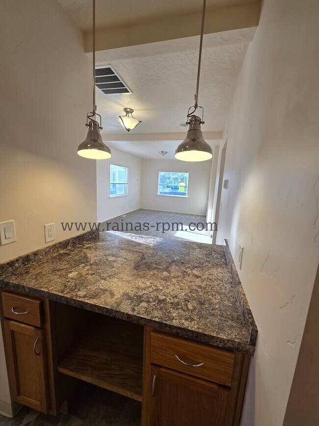 Foto del edificio - 207 E 44th St