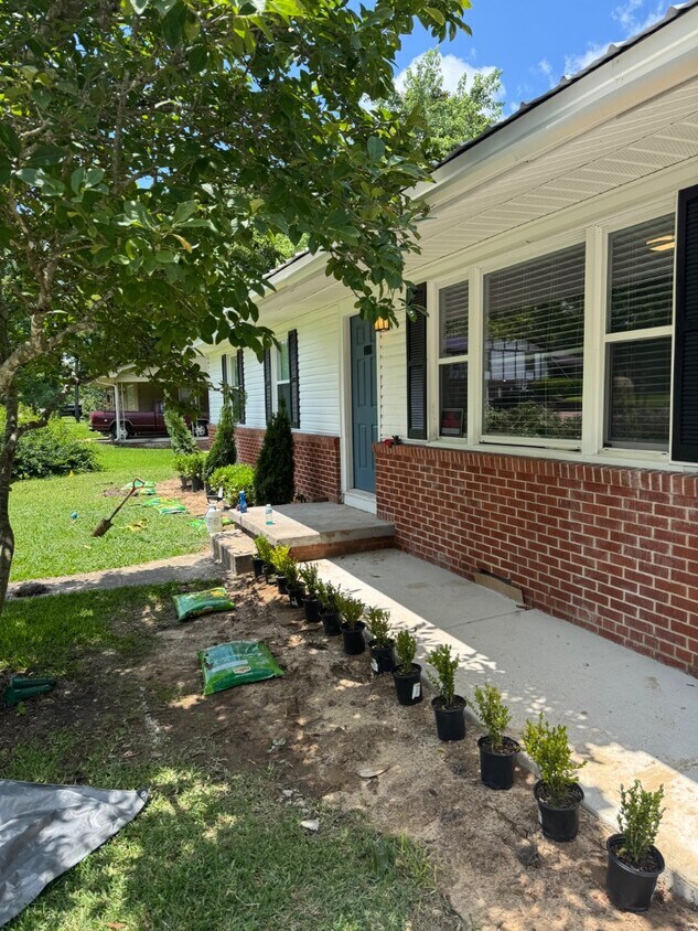 Foto principal - 1406 Lambard Dr
