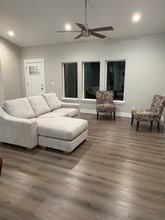 Building Photo - 4817 Summitview Ave