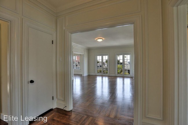 Building Photo - 645 Euclid Ave