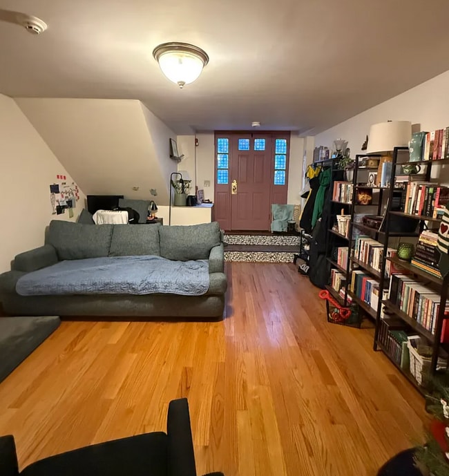 Foto del edificio - 16 S Russell St