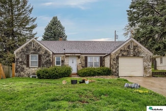 Building Photo - 706 N 72nd St