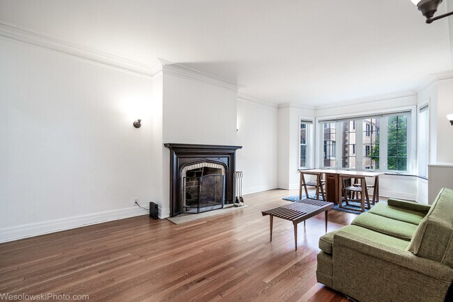 Foto del edificio - 5470 S Cornell Ave