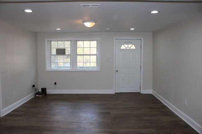 Foto del edificio - Newly Renovated Home in Beaufort