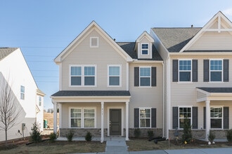 Building Photo - 215 Hamlet Pl