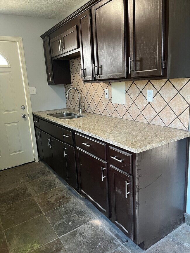 Building Photo - 3464 2062nd Rd