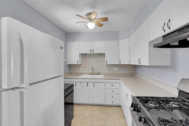 Foto del edificio - $2,050.00, 3-bed, 2 bath, located in Color...