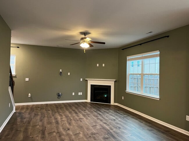 Building Photo - Beautiful Home in New Bern West