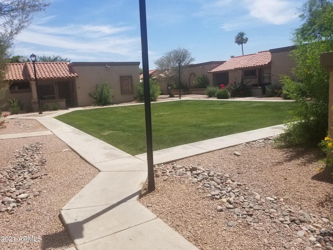 Building Photo - 95 N Cooper Rd